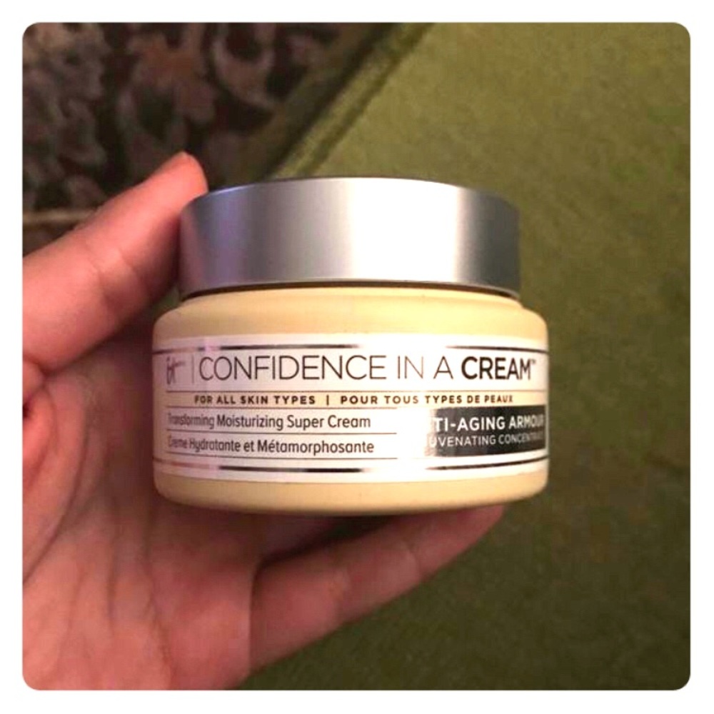 IT Cosmetics-Confidence in a Cream